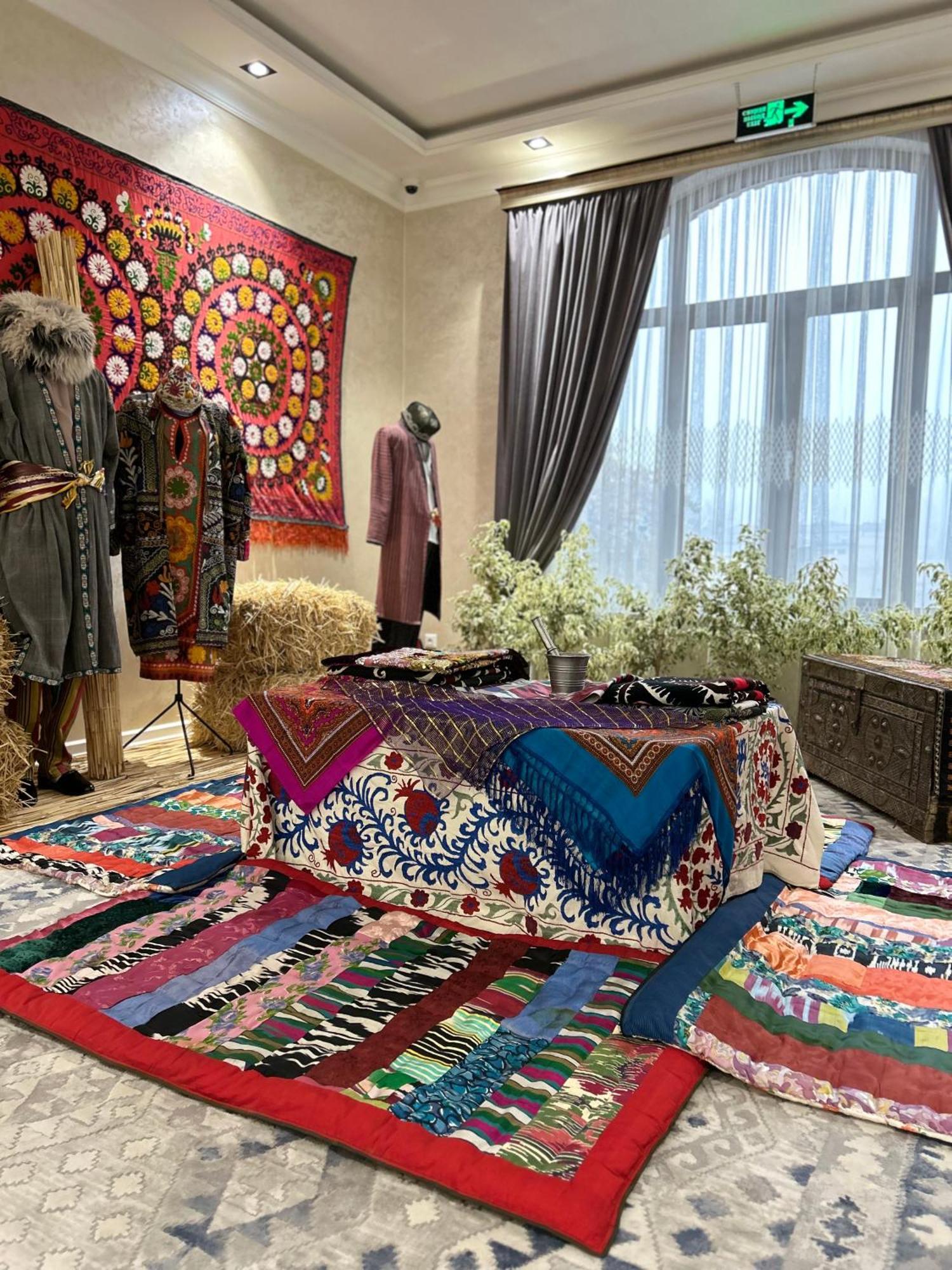 Al Madina Hotel סמרקנד מראה חיצוני תמונה